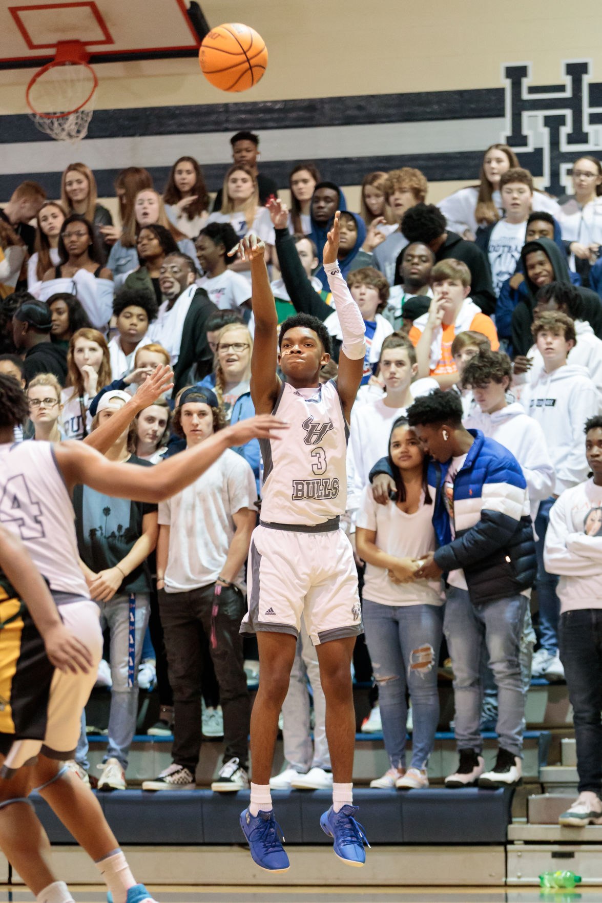 The Hickory Ridge Ragin' Bulls Host the Independence Patriots in a Southwestern Class 4A matchup.